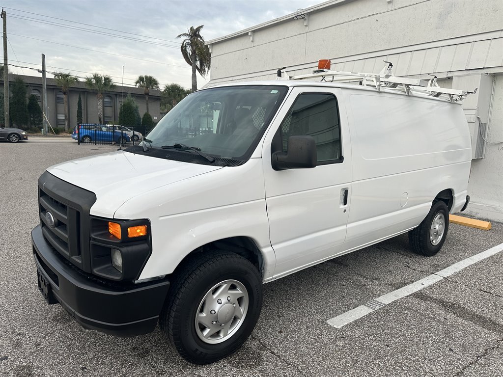 2011 Ford E-Series Econoline Van Commercial's photo