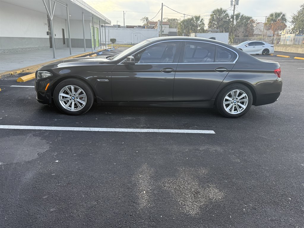 2015 BMW 5 Series 528i - Photo 6